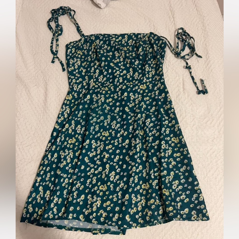 SHEIN Green Floral Tie-Strap Dress